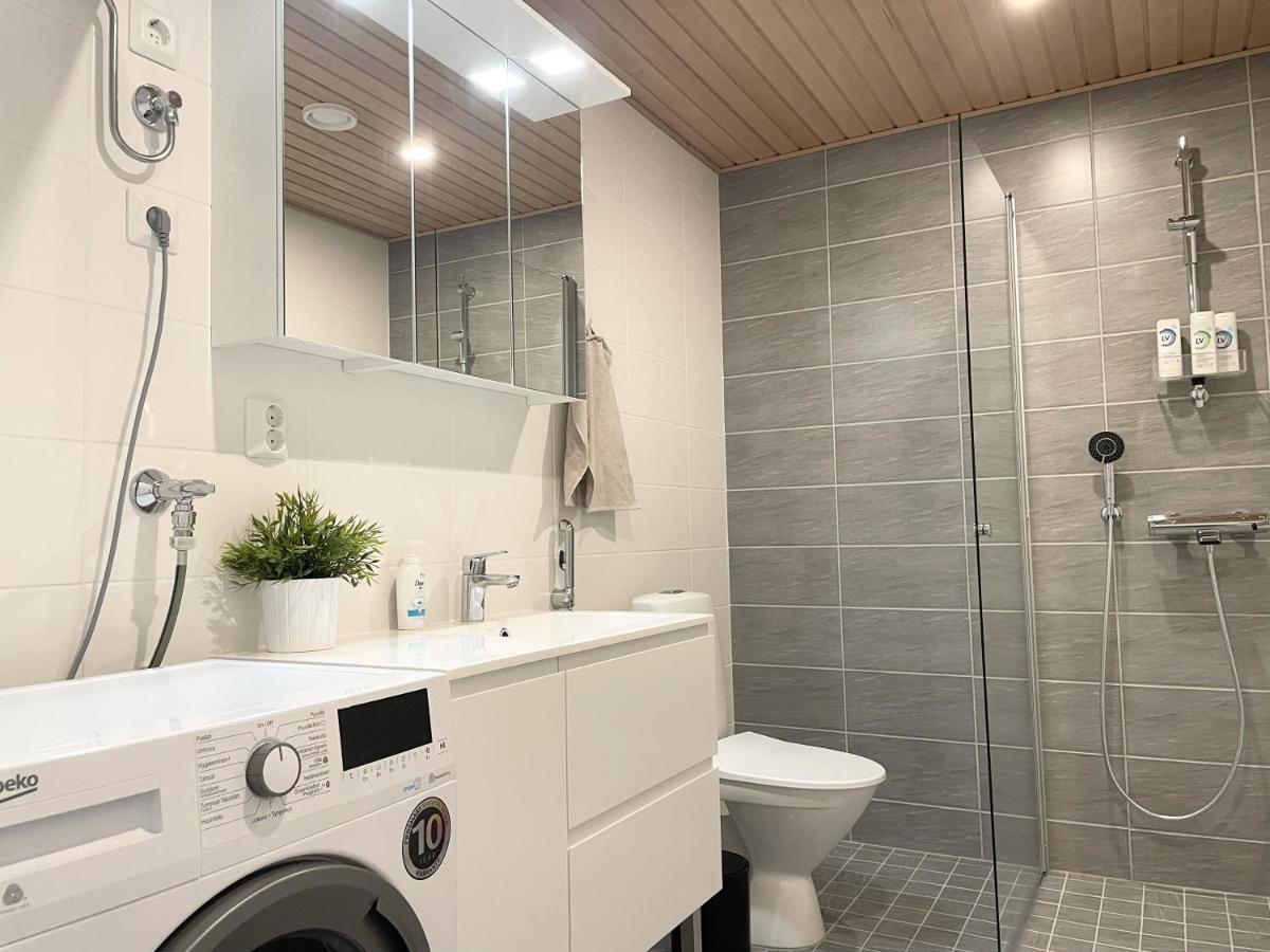 Modern 1 Bedroom Apartment In Central Куопіо Екстер'єр фото