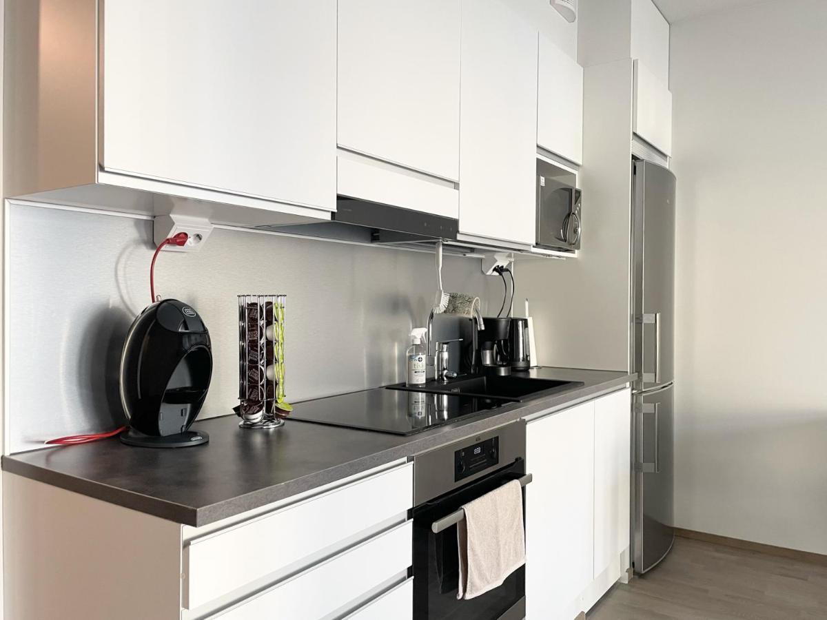 Modern 1 Bedroom Apartment In Central Куопіо Екстер'єр фото