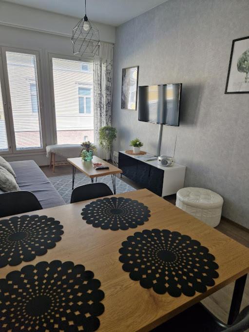 Modern 1 Bedroom Apartment In Central Куопіо Екстер'єр фото